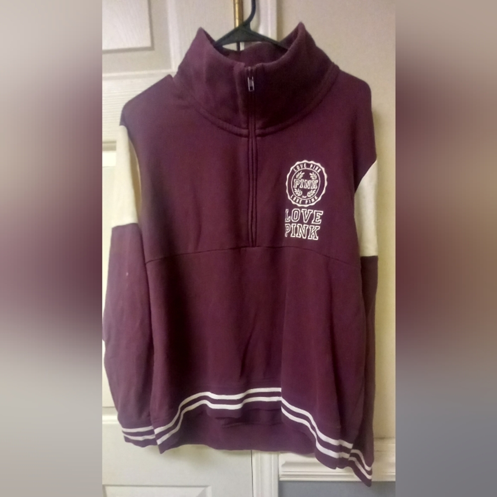 #102 VS Pink 1/2 Zip ♥️